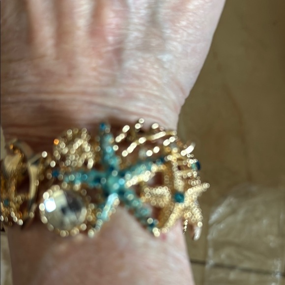 Elegant Gold and Blue Starfish Bracelet - Picture 2 of 2
